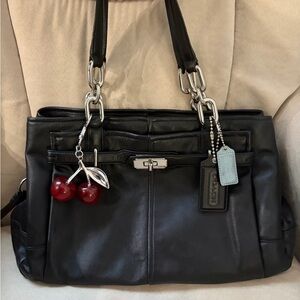 ✨ Coach Black Chelsea Jayden Carryall w/Double Hangtags & Cherry Charm 🍒